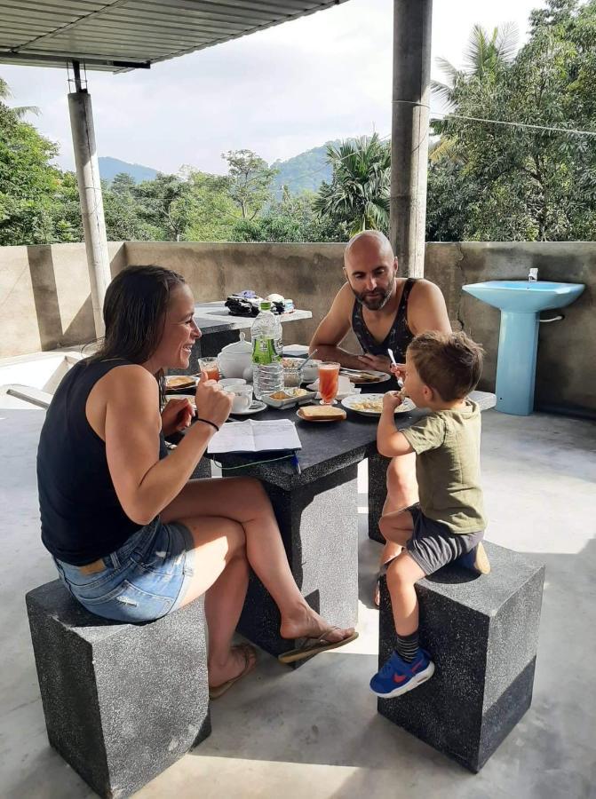 Sura Homestay Kandy Bagian luar foto