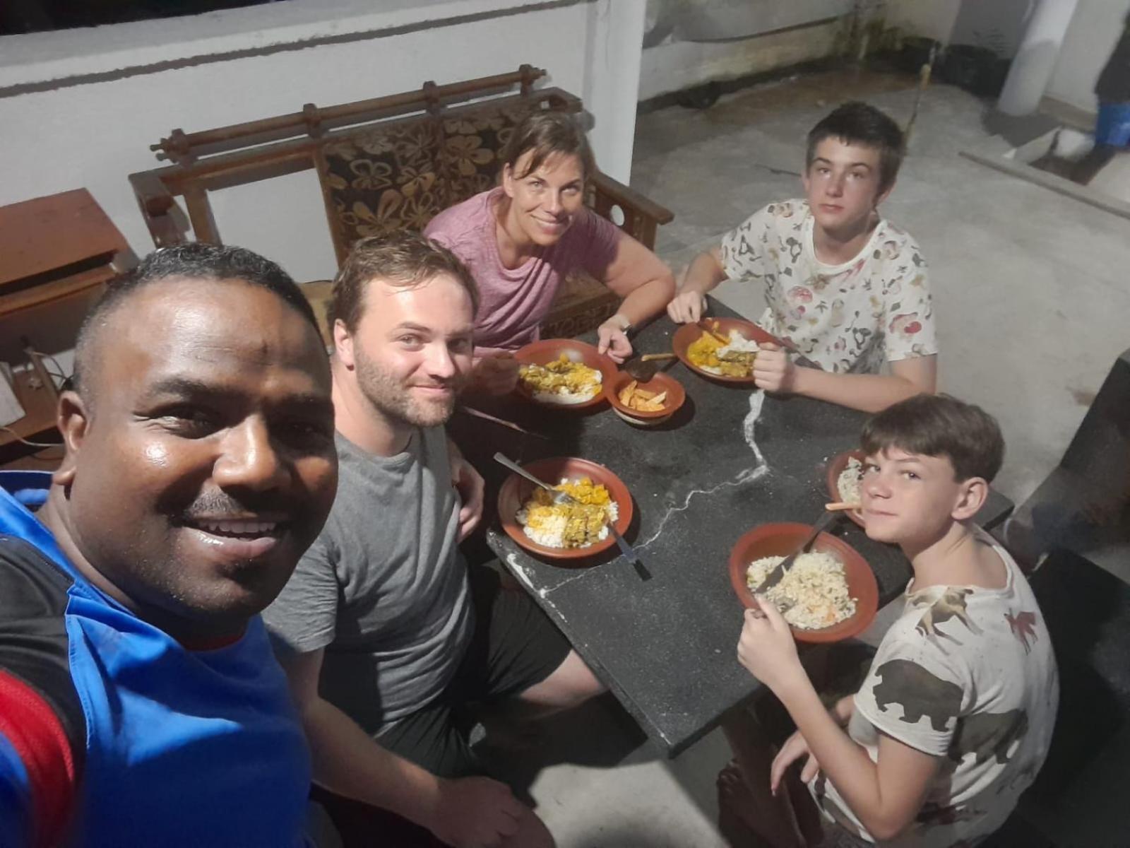 Sura Homestay Kandy Bagian luar foto