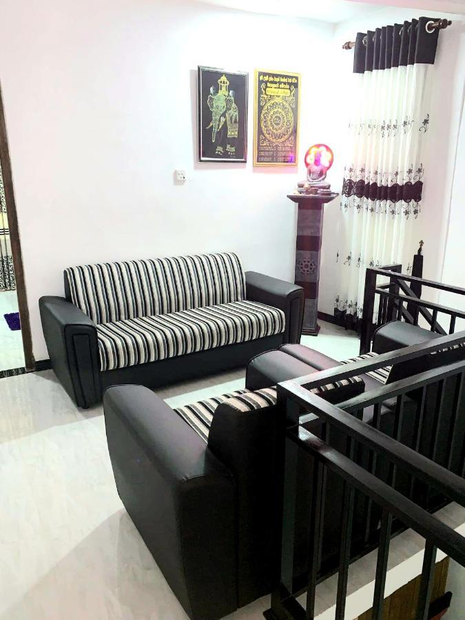 Sura Homestay Kandy Bagian luar foto